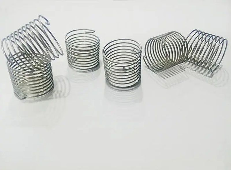 是什么原因?qū)е聫椈蓮椥允В?/></a></dt>
                            <dd class=